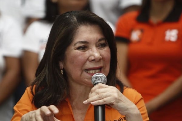 Piden retirar el título de Doctor Honoris a Martha Chávez por comentarios racistas