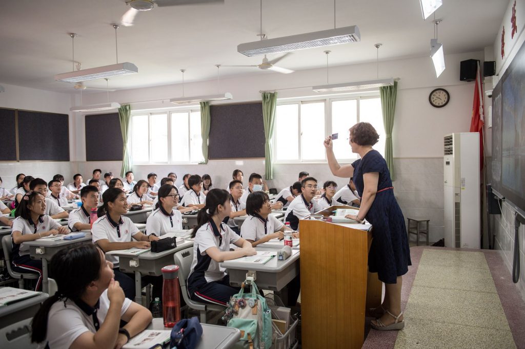Wuhan, ciudad china donde surgió el COVID-19, reabre sus colegios
