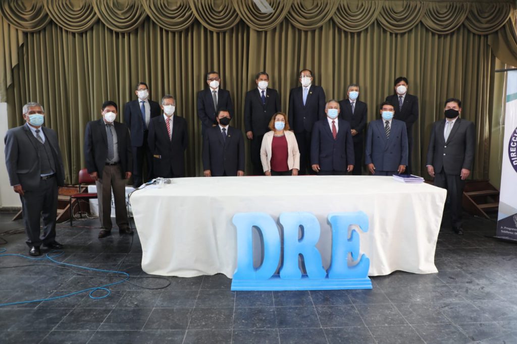 Designan directores de las once Ugel de la región