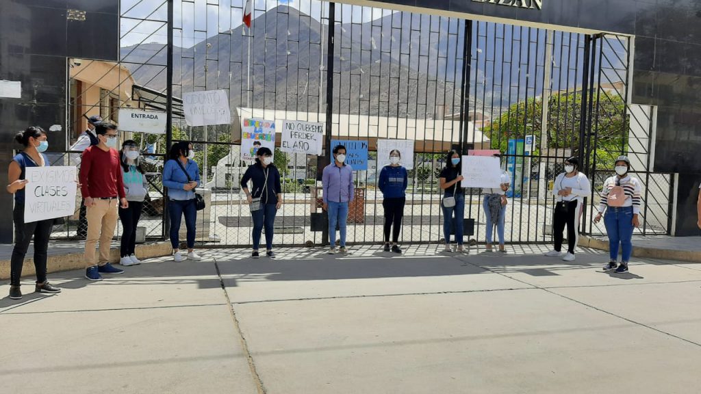 Estudiantes de la Unheval exigen reiniciar clases virtuales