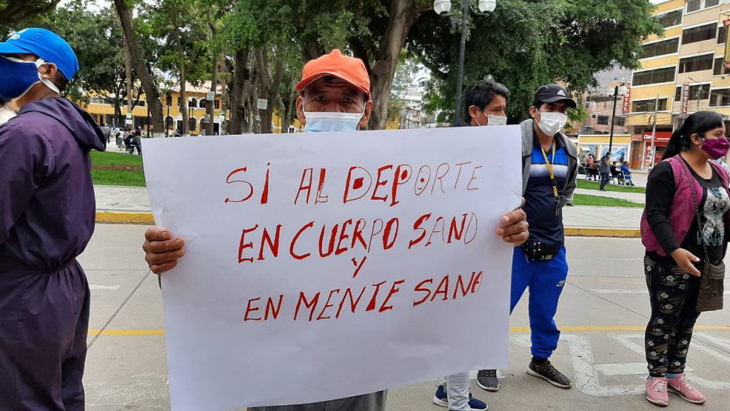 Exigen mantenimiento de losa deportiva en Santa Rosa