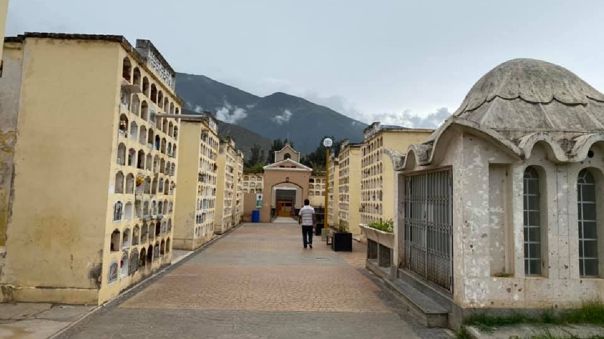 Intervienen cementerios para evitar aglomeración y contagios de COVID-19