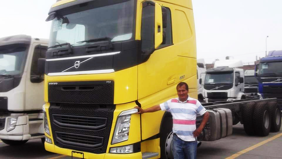 Matan de un balazo a empresario papero dentro de su casa