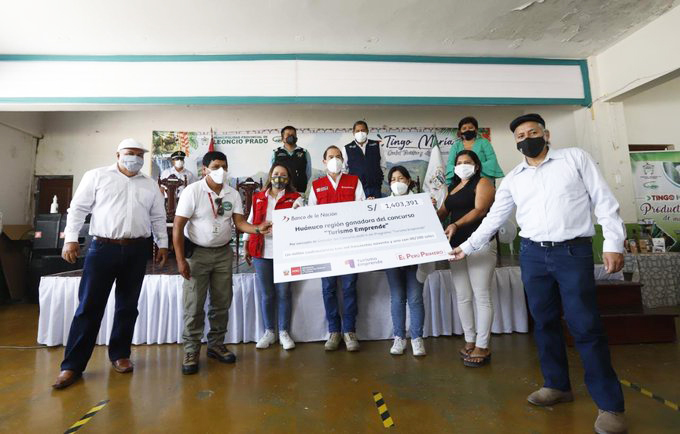 Mincetur entrega recursos para impulsar emprendimientos