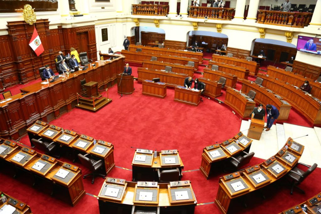 Congreso debatirá hoy admisión de vacancia presidencial y retiro de la AFP