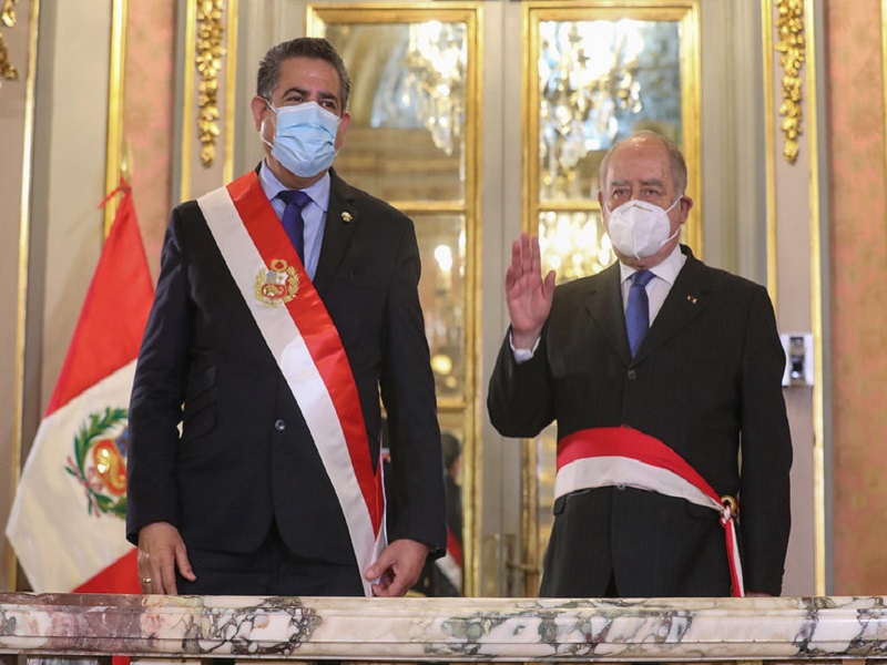 Hoy jura nuevo Gabinete Ministerial presidido por el premier Flores-Aráoz