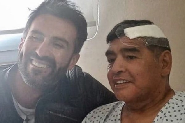Médico de Diego Maradona es investigado por negligencia en la muerte del ídolo