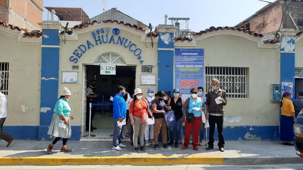 Protestan por cobros excesivo en Seda Huánuco
