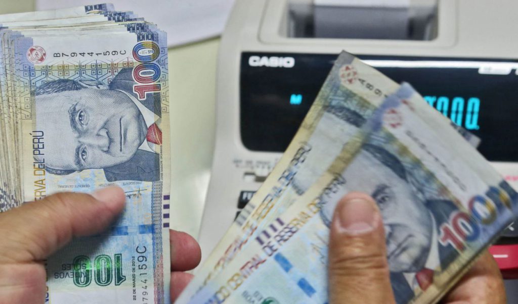 Gratificación por navidad de trabajadores será un sueldo más 9% adicional