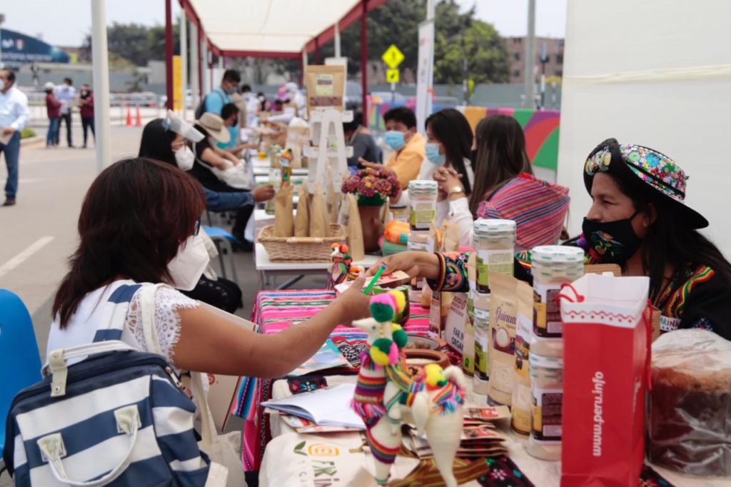 Mercados “De la chacra a la olla” fortalecen seguridad alimentaria
