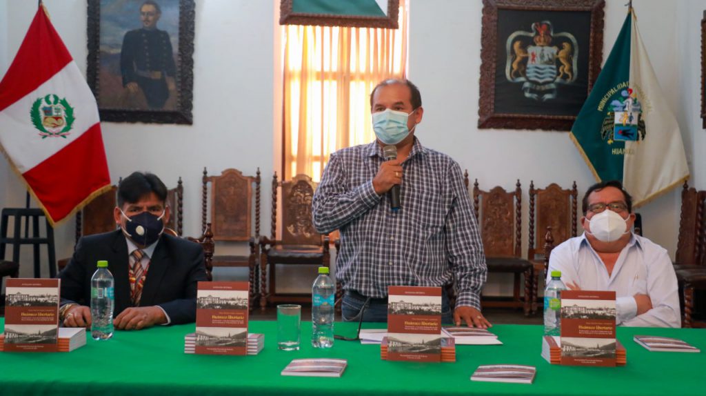 Mphco. presenta libro sobre “Bicentenario de la Independencia de Huánuco”