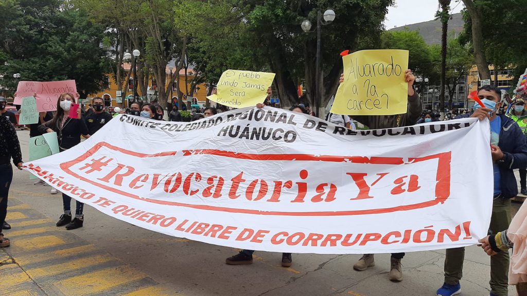 Realizan plantón para exigir resultados concretos contra “los intocables de las obras”