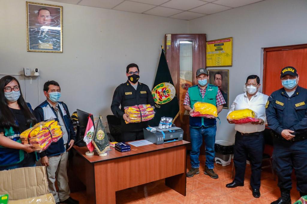Villavicencio entregó implementos a comisarías y juntas vecinales