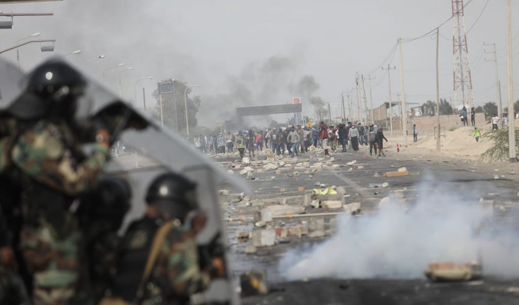 Paro Agrario: Enfrentamientos entre PNP y manifestantes en tercer día de protestas