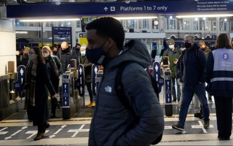 Especialistas piden no caer en el alarmismo por nueva cepa del coronavirus