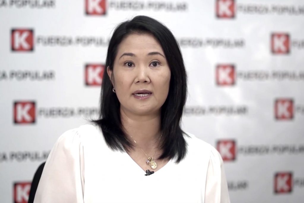 Keiko Fujimori asegura que gobierno de su padre no fue dictadura, pero si autoritario