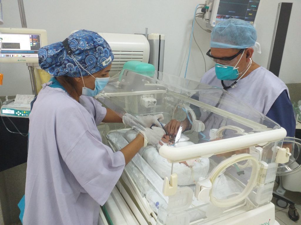 Nacen trillizas en el hospital de Contingencia en pandemia