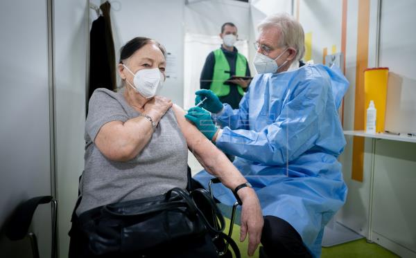 Alemania investiga una posible nueva variante del COVID-19