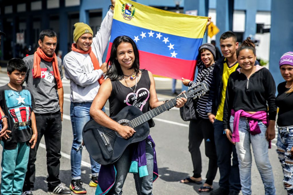 Extranjeros indocumentados serán vacunados contra el COVID-19