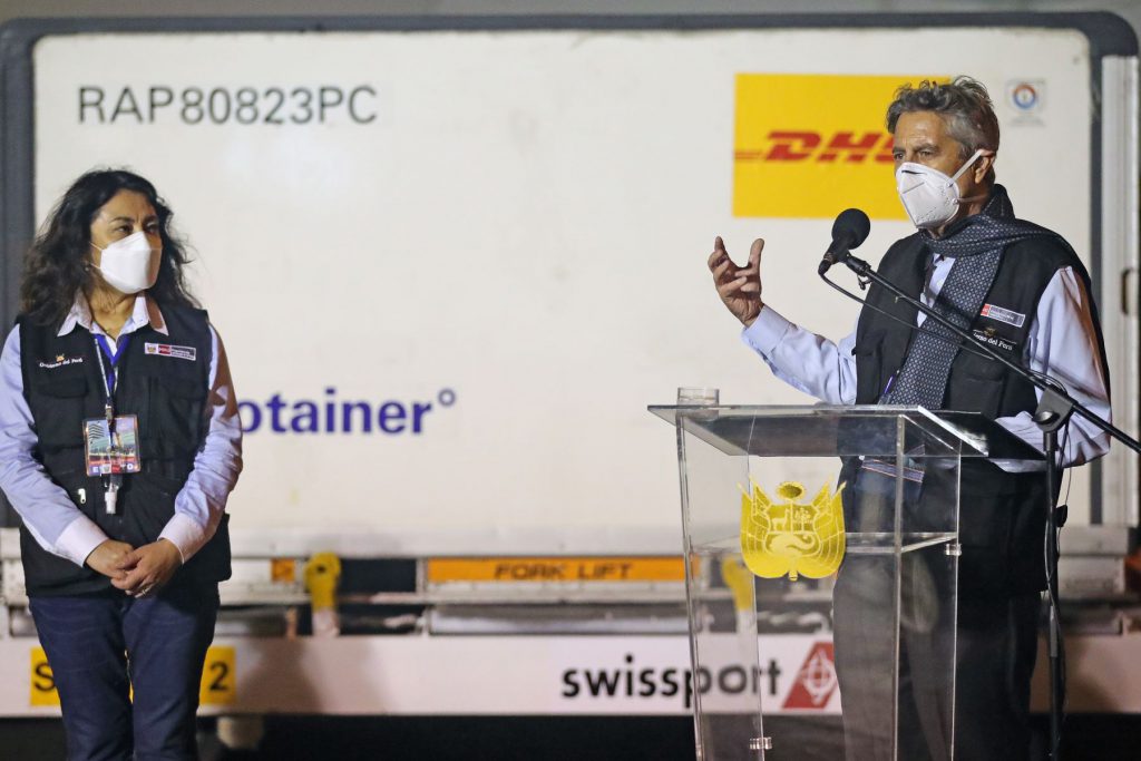 Presidente solicita a empresas mineras y de hidrocarburos que destinen el recurso que utilizan en su producción para salvar vidas