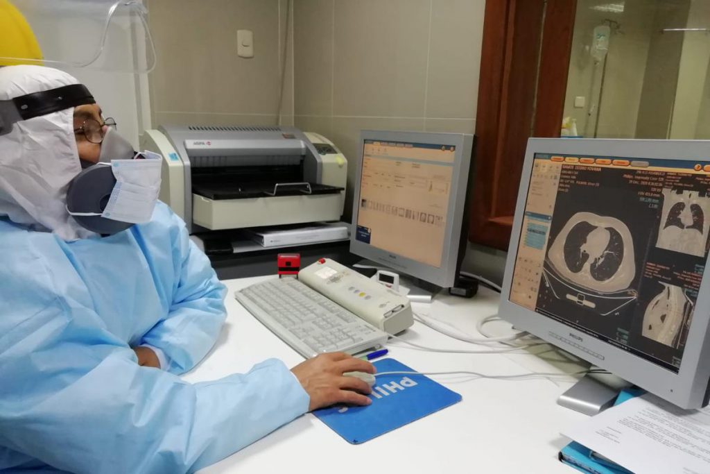 Según el director de EsSalud la cepa brasileña afectaría aún más los pulmones