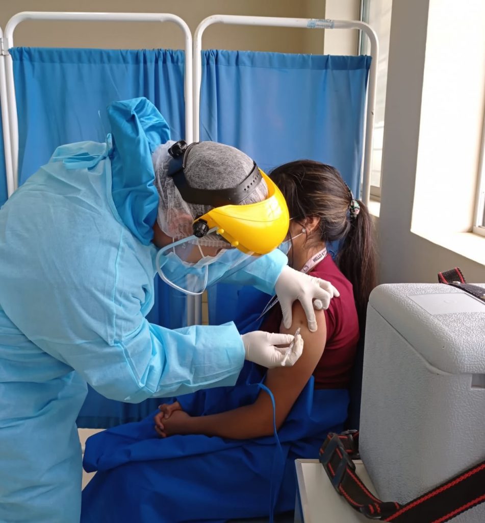 Contraloría indaga sobre vacunación irregular en el Minsa y EsSalud