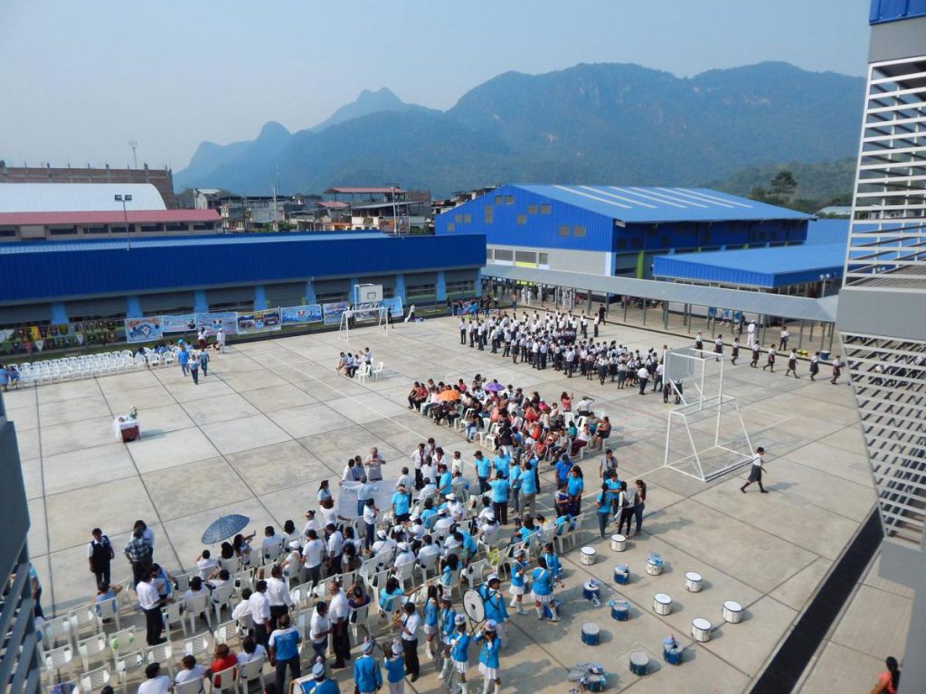 Defensoría advierte cobros indebidos a alumnos del CEBA