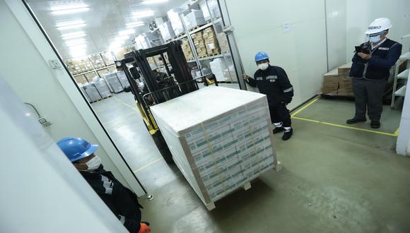 Primer lote de Vacunas son distribuidas en 617 centros de salud