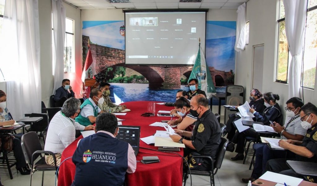 “Quién debe dirigir el comando Covid debe ser un médico intensivista o internista”