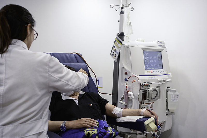 Pacientes de diálisis piden ser incluidos en primera fase de vacunación contra COVID-19