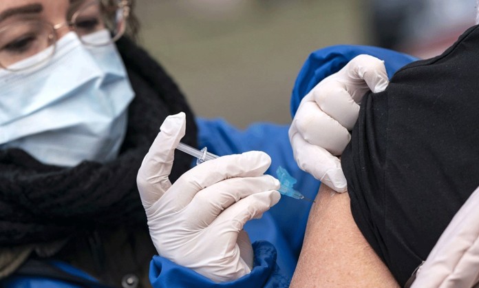 Están son las 487 personas que fueron vacunadas fuera de los ensayos