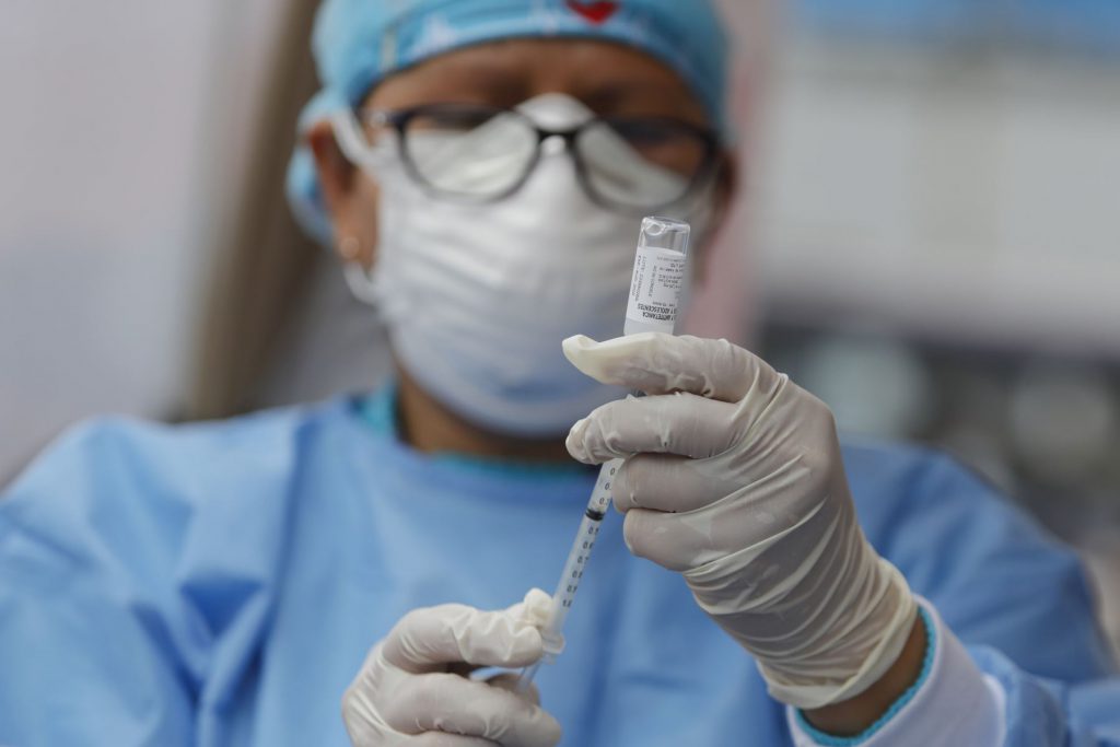 Candidata a vacuna peruana contra el COVID-19 será producida en el extranjero