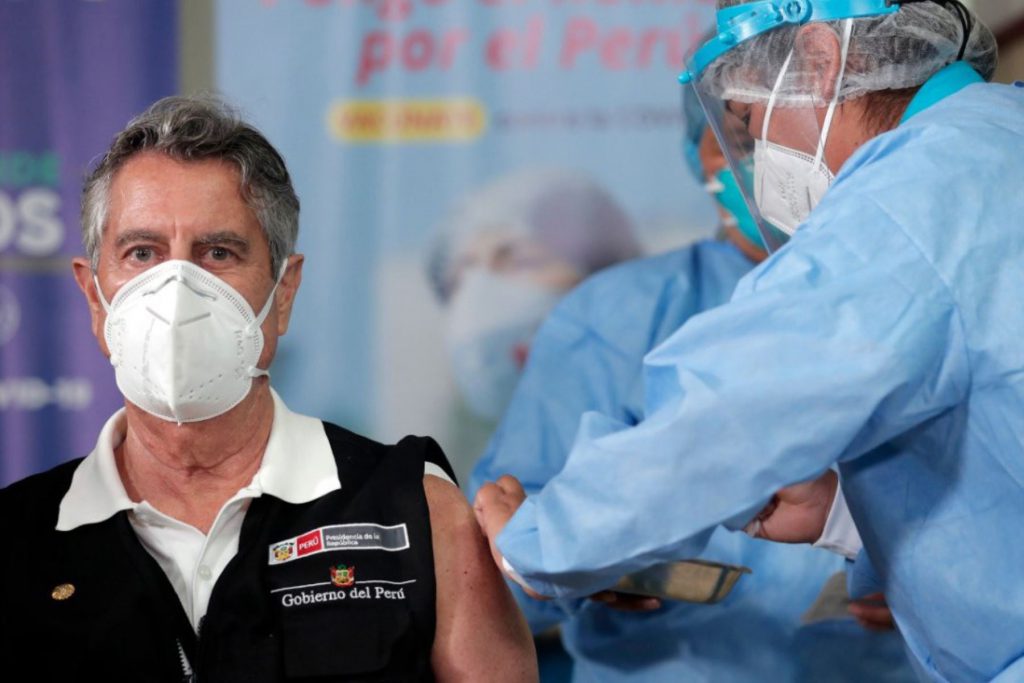 Francisco Sagasti recibirá segunda dosis contra la COVID-19 hoy