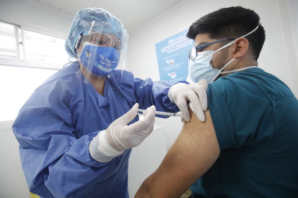 Más de 280 000 personas se encuentran vacunadas en el país