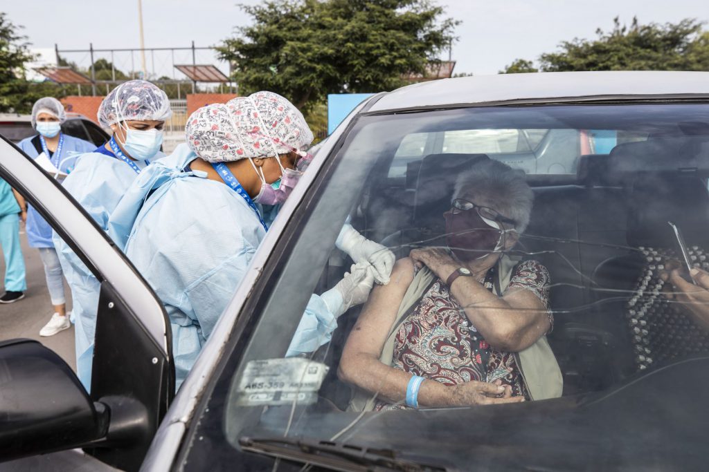 PONEN EN MARCHA PRIMER AUTOVACUNATORIO COVID-19