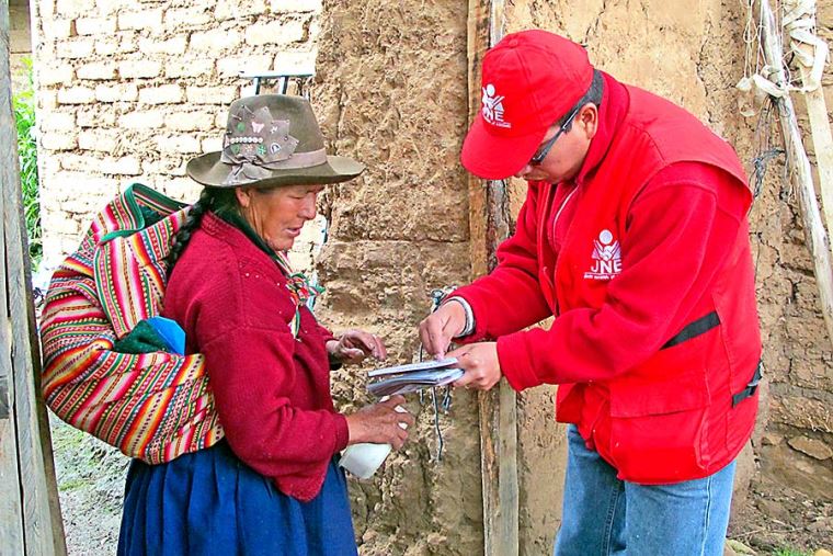 Personas que forman parte de grupos en riesgo de contraer el COVID-19 serán exoneradas de multas por no participar en las elecciones del 2021