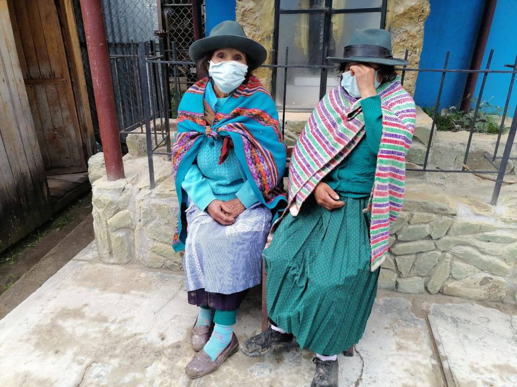 Adultos mayores serán vacunados contra la COVID-19 en mayo