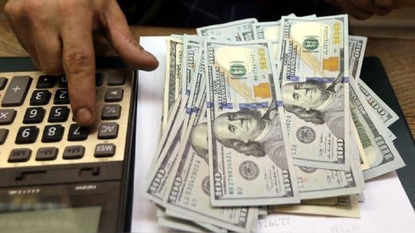 Dólar se dispara y cotiza en más de S/ 3.80 a mitad de la sesión de hoy, lunes 26 de abril