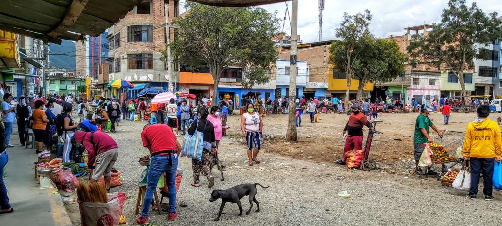 Comerciantes informales de Paucarbamba piden ser reubicados