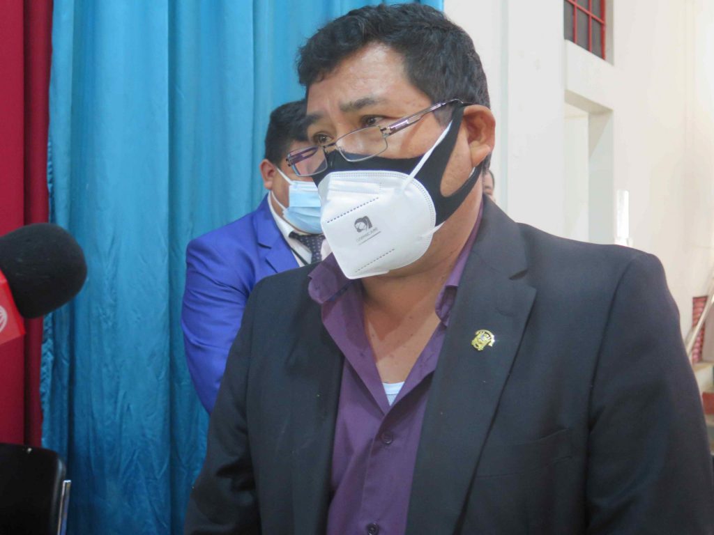 Crearán grupo de trabajo para investigar construcción de hospitales