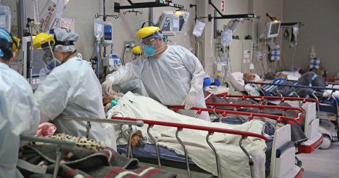 Pacientes que requieren cama UCI son jóvenes y sin comorbilidades