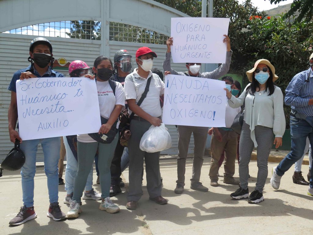 Con lágrimas, familiares de pacientes COVID del Valdizán claman oxígeno a gobernador
