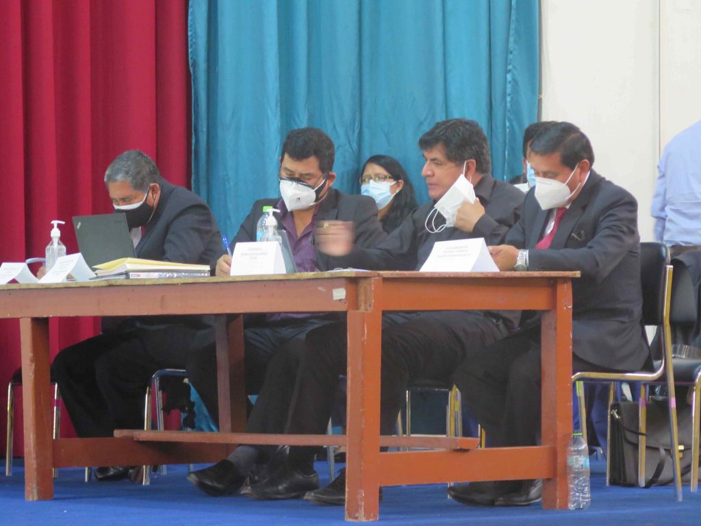 Llaman “corrupto y mentiroso” a Alvarado en sesión de la comisión de Fiscalización