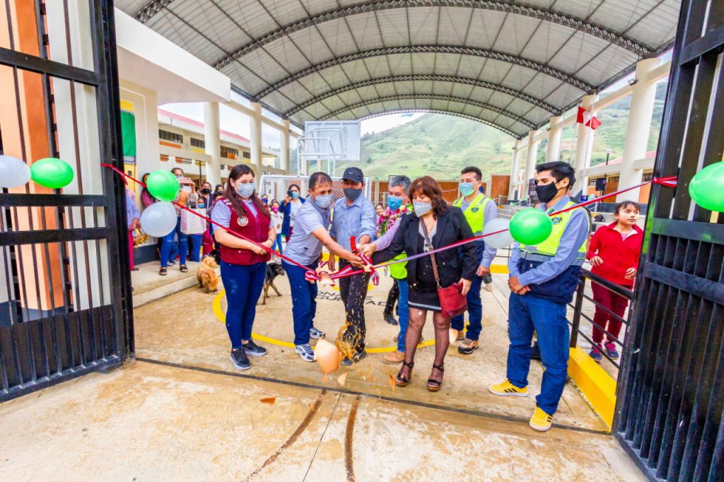Municipalidad de Amarilis inaugura moderno colegio en Yaca