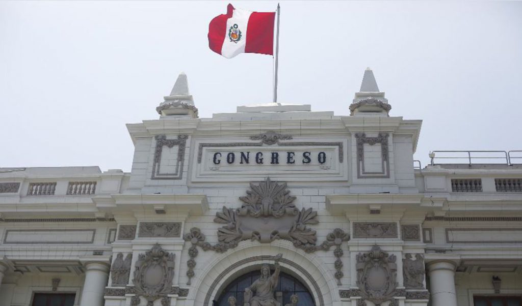 El 70% de jóvenes menores de 30 años que postulan al Congreso son mujeres