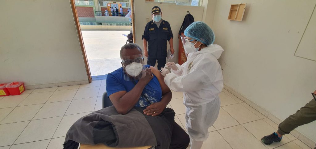 Vacunados 50 % de policías de Huánuco y Tingo María