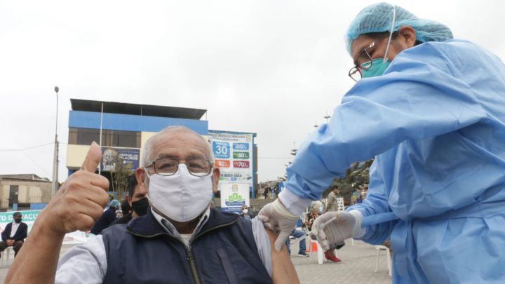 Huánuco, Apurímac y Ucayali ya vacunan a mayores de 60 años contra la COVID-19