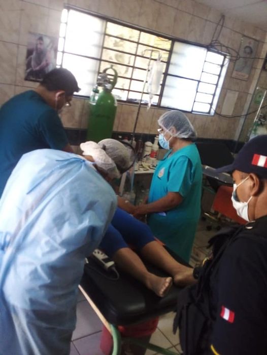 Madre de familia muere tras violento choque de un trimóvil y volquete