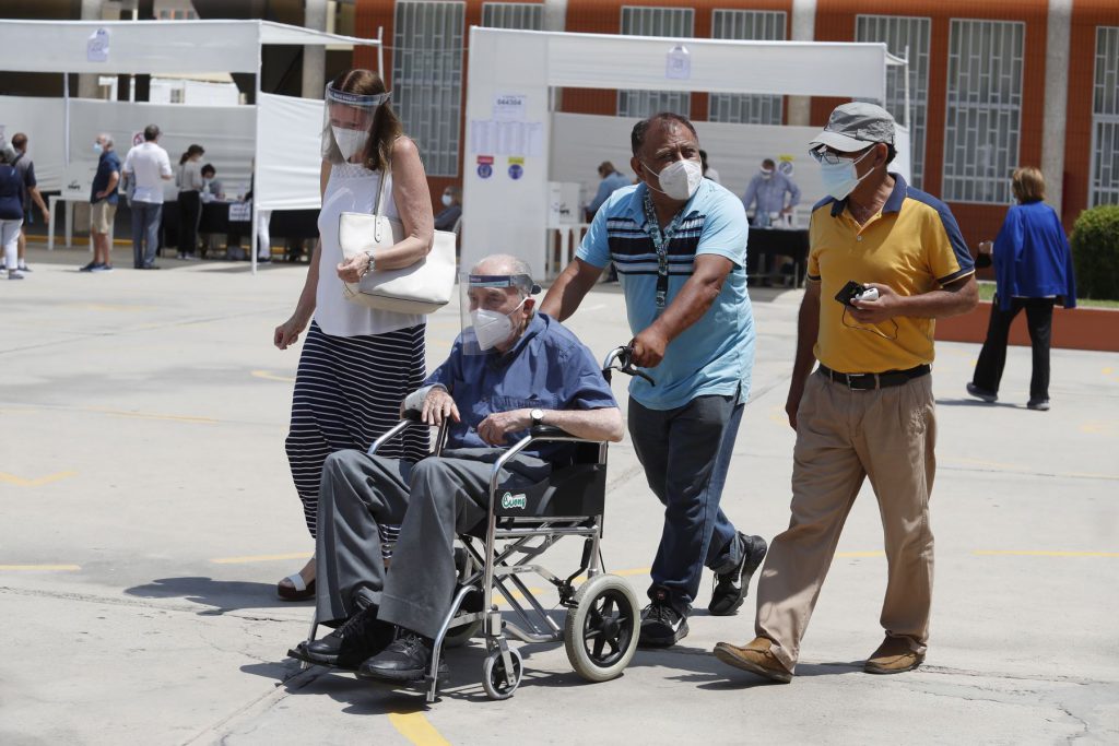 Segunda vuelta: ONPE instalará mesas especiales y entregará plantillas braille