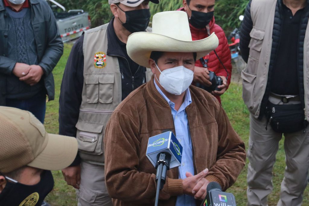Pedro Castillo hace llamado a participar en comicios y pide tranquilidad